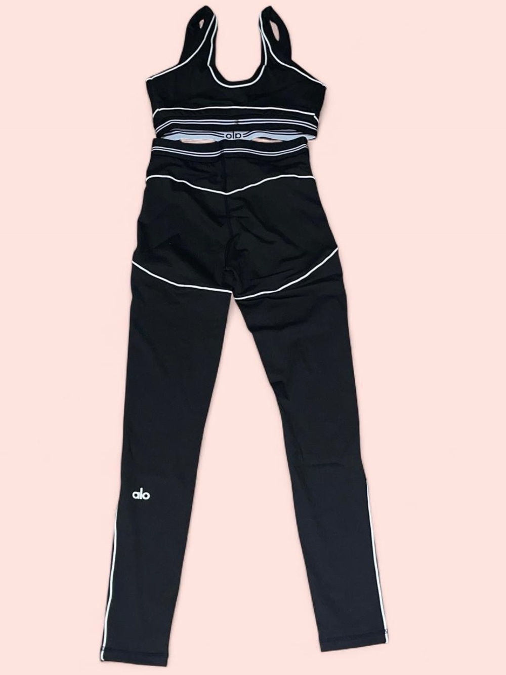 Alo Yoga Black Airbrush Heart Throb Set Bra & Leggings - Picture 2 of 4